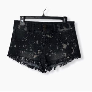 Acid Bleach Wash Fray Hem Shorts